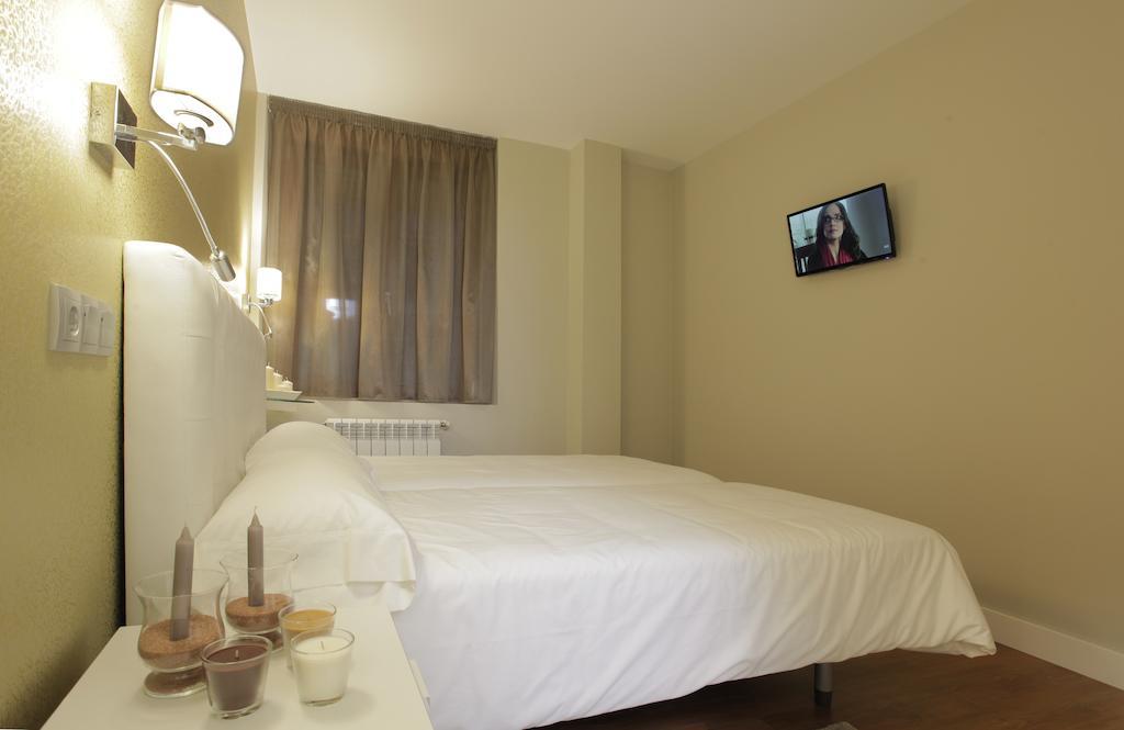 Hotel Rosal Oviedo Quarto foto